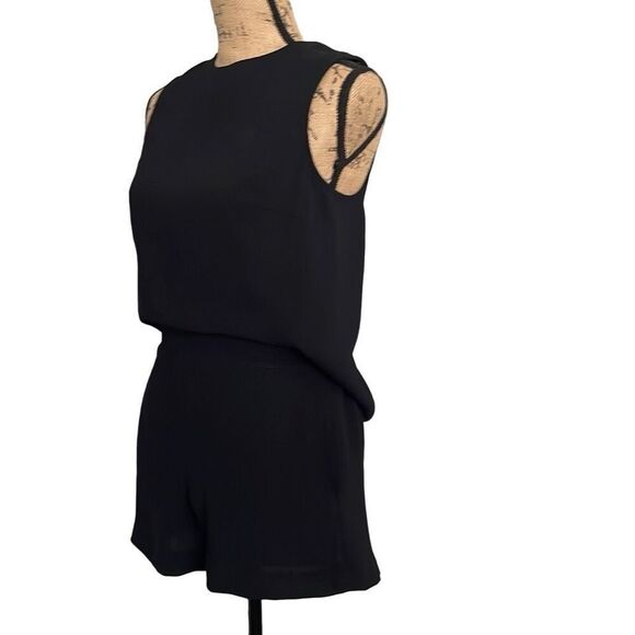 EUC! Club Monaco Sleeveless Black Flirty Open Back Romper - Size 0 - Picture 5 of 12